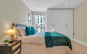 Lanterns Court Serviced Apartments By Thesqua.Re